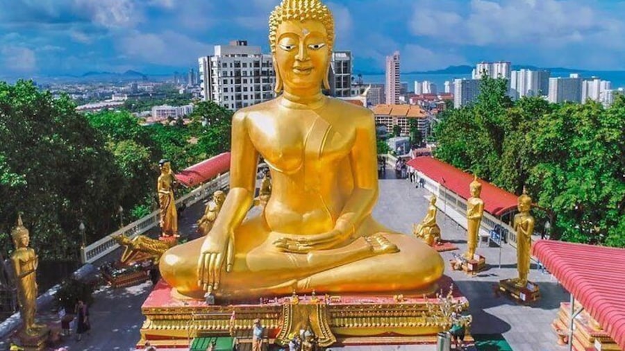 Pattaya Selfie City & Temple Tour with Lunch