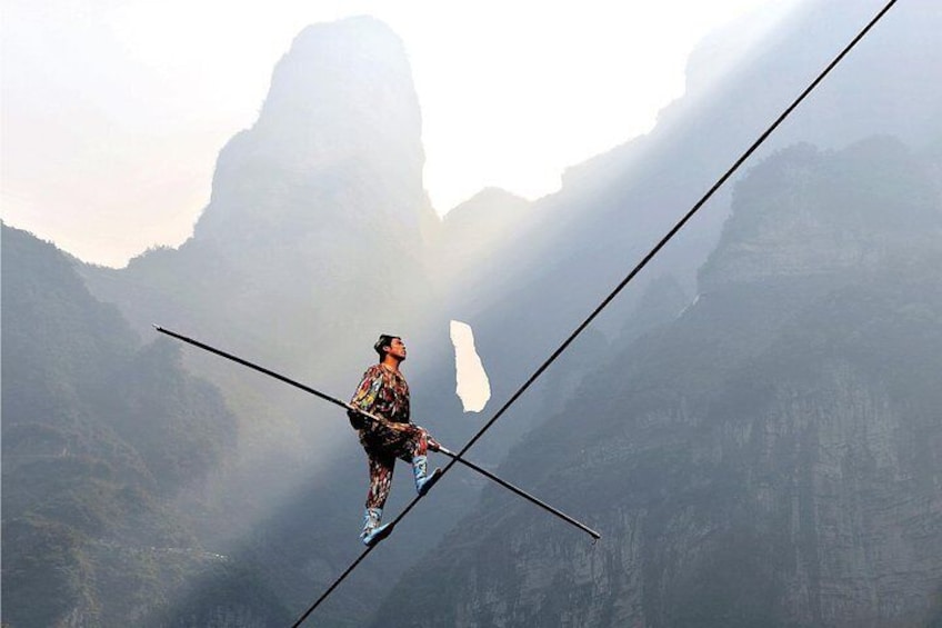 Day Tour for Tianmen Mountian and The Longgest Glass Bridge in the world