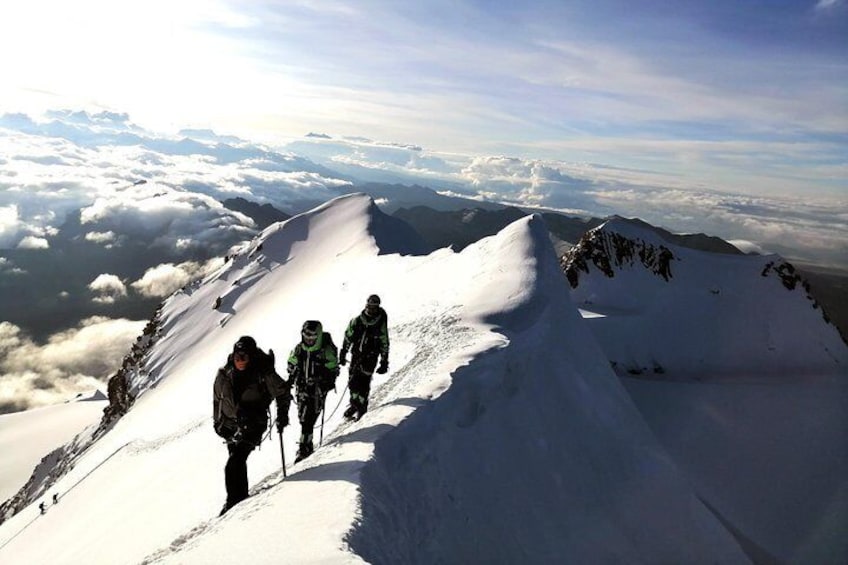 Huayna potosi 6088m. 3 day Climb