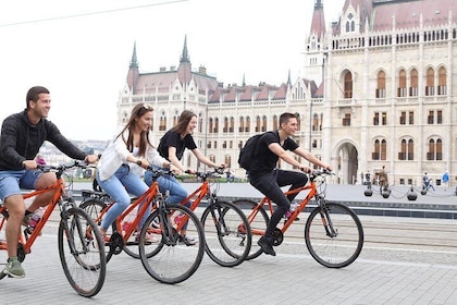Budapest: Privat cykeltur - valgfri E-cykler