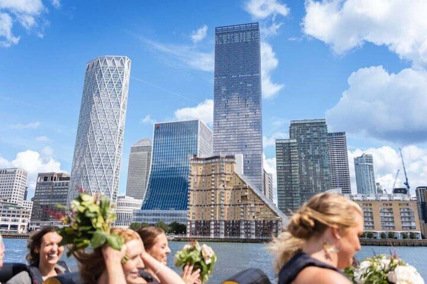 Speedboat Canary Wharf Experience to/from Embankment Pier - 50 minutes