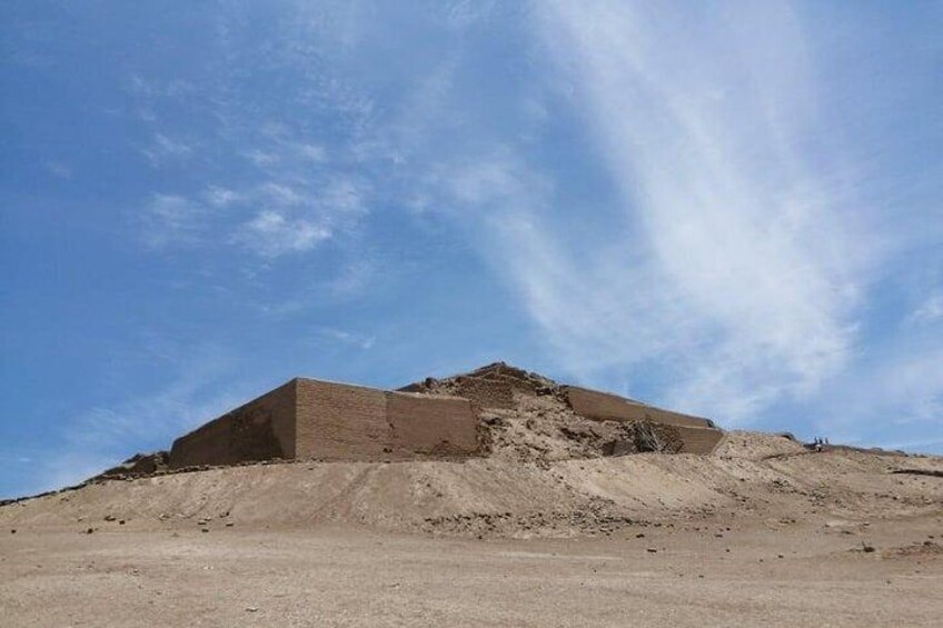 Pachacamac Sanctuary and Pyramids & The Bohemian district of Barranco. 2 in1!