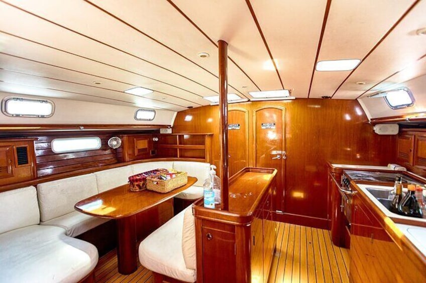 Private Luxury 50ft Sailing Yacht for Snorkel Dolphin Beach Hop