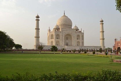 Golden Triangle Tour from Goa by Flight (Ending in Delhi)
