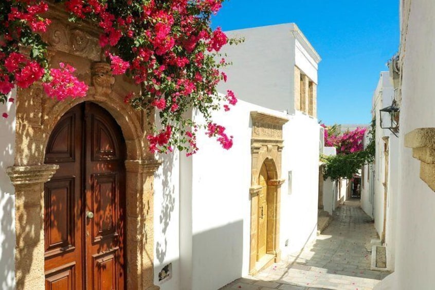 https://media-cdn.tripadvisor.com/media/attractions-splice-spp-720x480/0a/95/58/62.jpg