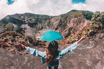 Combo tour: Irazú Volcano + Orosi Valley + Ujarrás Ruins