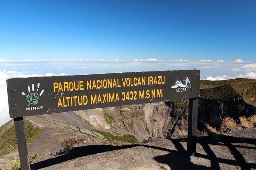Irazú Volcano National Park (Half Day).