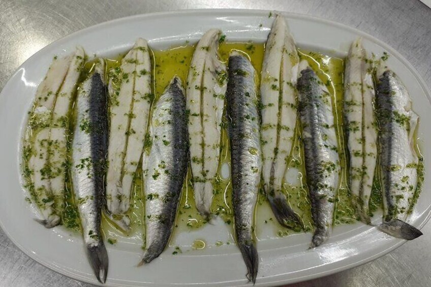 Malaga Market Food Tour: Tapas, Drinks, and Local Flavors