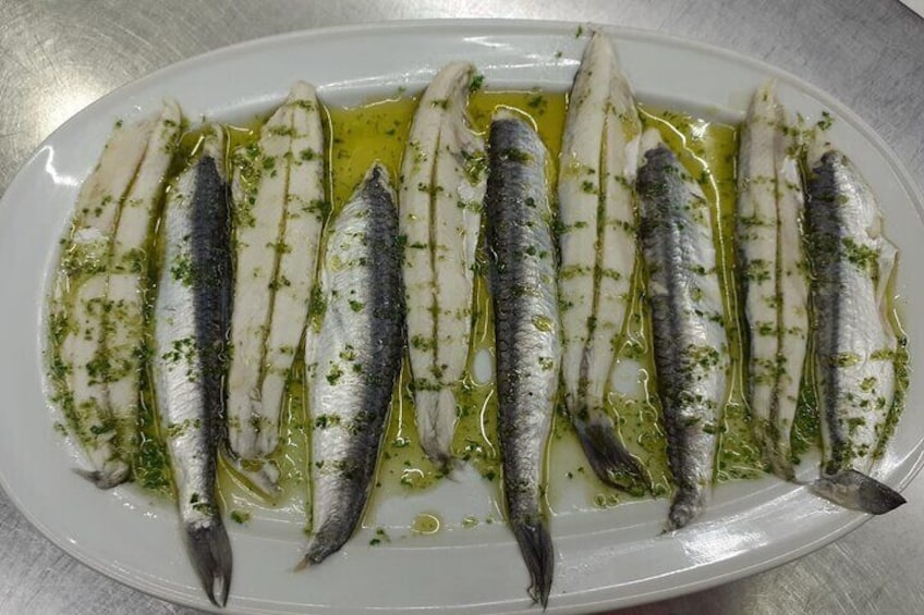 Malaga Market Food Tour: Tapas, Drinks, and Local Flavors