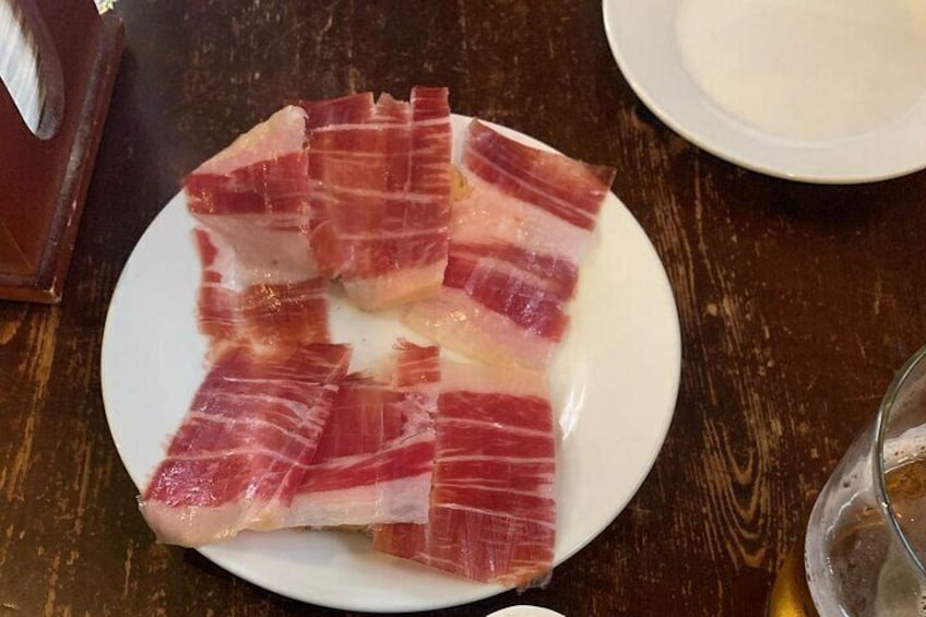 Seville Food Tour: Tapas, Drinks and Delights with a Local