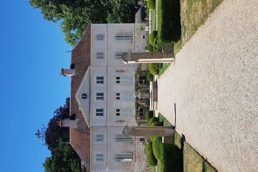 a Domain in the heart of the village of Chablis