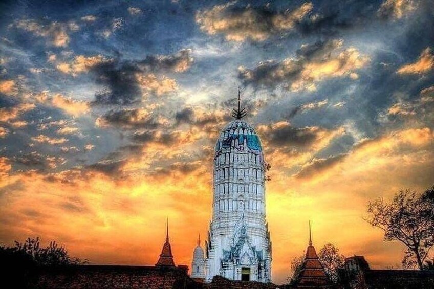 Sunset Selfie Boat Ride @ "Ayutthaya" - A World Heritage Evening Trip