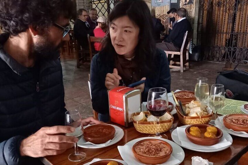 Tapas time in the Jewish quarter