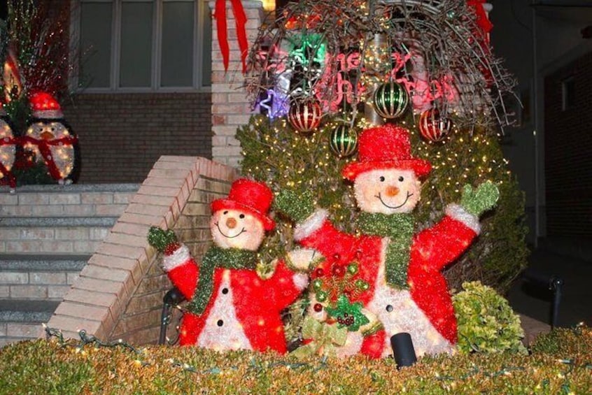 Dyker Heights Christmas Lights Private Walking Tour