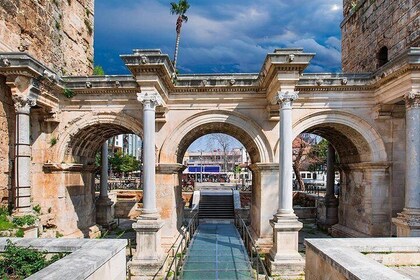 Antalya City Tour avec vieille ville (Kaleiçi) et cascades de DĂŒden