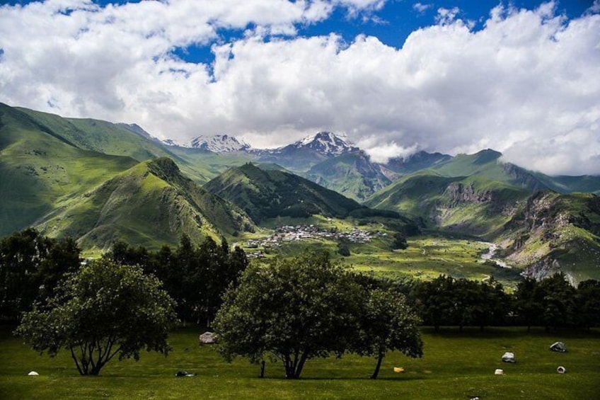 Full Day Tour in Kazbegi Ananuri Gudauri Gergeti