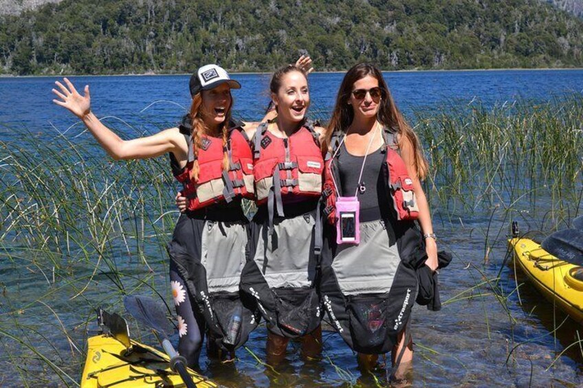 Half a day of kayaking on Lake Moreno in private service