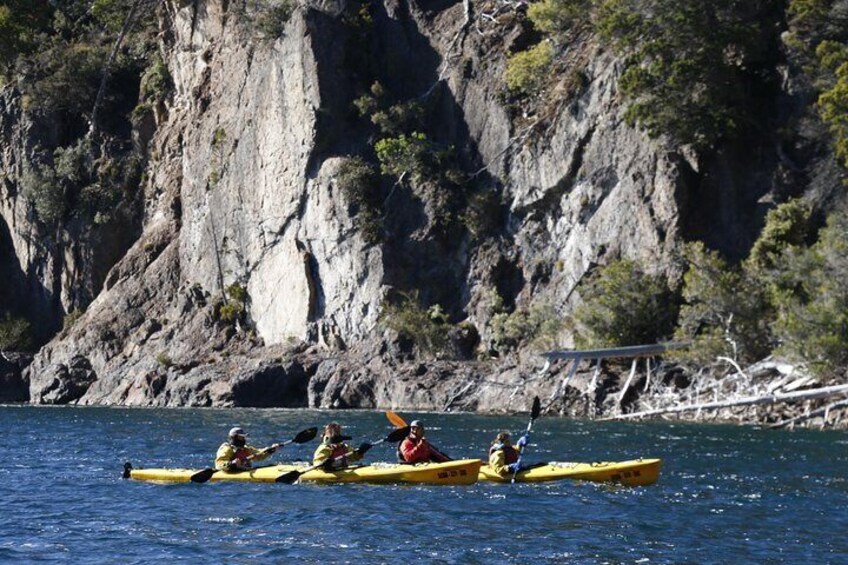 Half a day of kayaking on Lake Moreno in private service