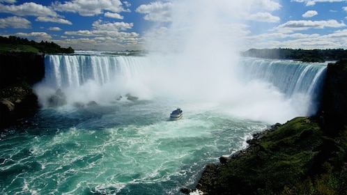 Niagara Falls Adventure - Day Trip, Wine Tasting, Optional Cruise & Lunch