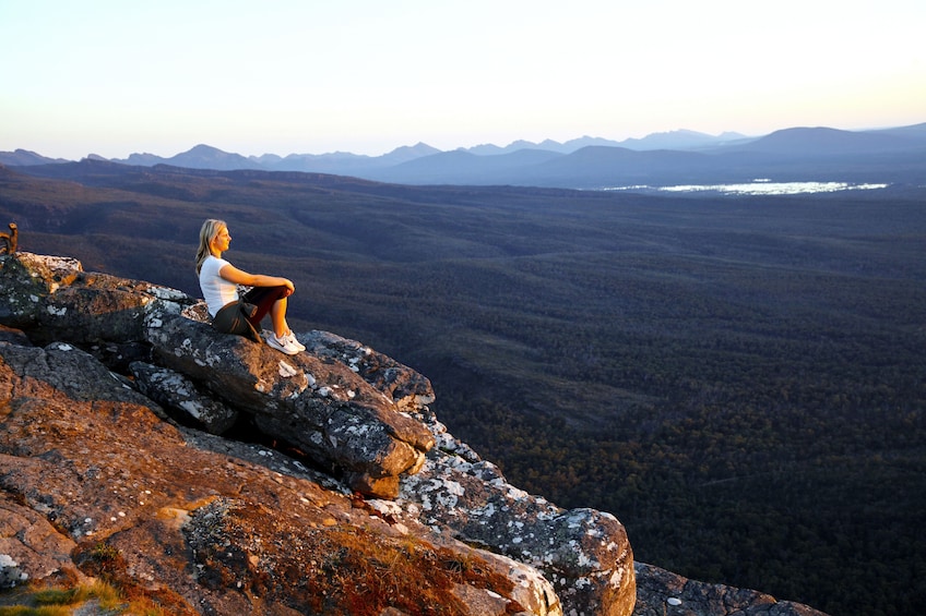 Small Group Grampians National Park & Kangaroo Trek