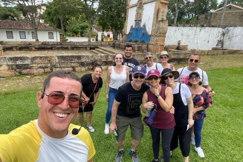 Experience a unique experience and get to know the backstage of our true story. Many details, tips, exclusive gifts and curiosities will be guaranteed on the Walking Tour Becos de Tiradentes
