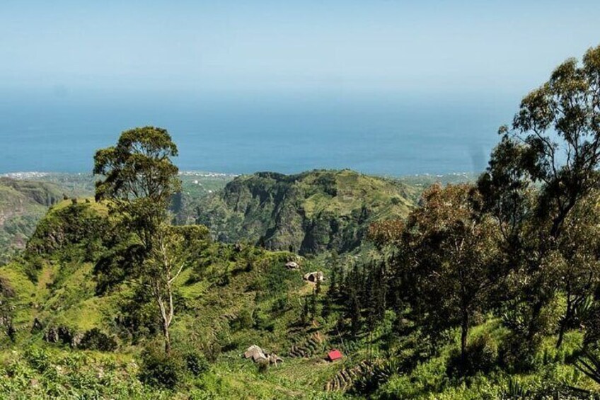 Hiking to Gongon Valley