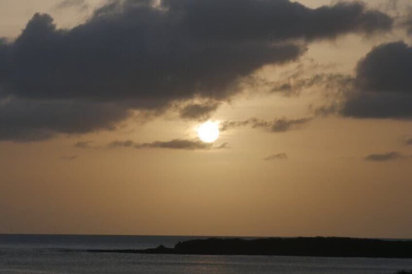 Discover the famous black sand beach+natural pool