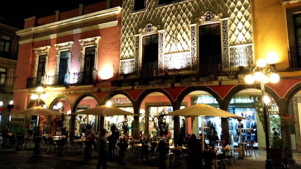 View of restaurant at night in Puebla