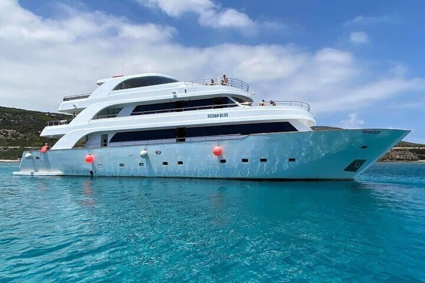 Ocean Blue | Celebrity Morning (Blue Lagoon) Cruise