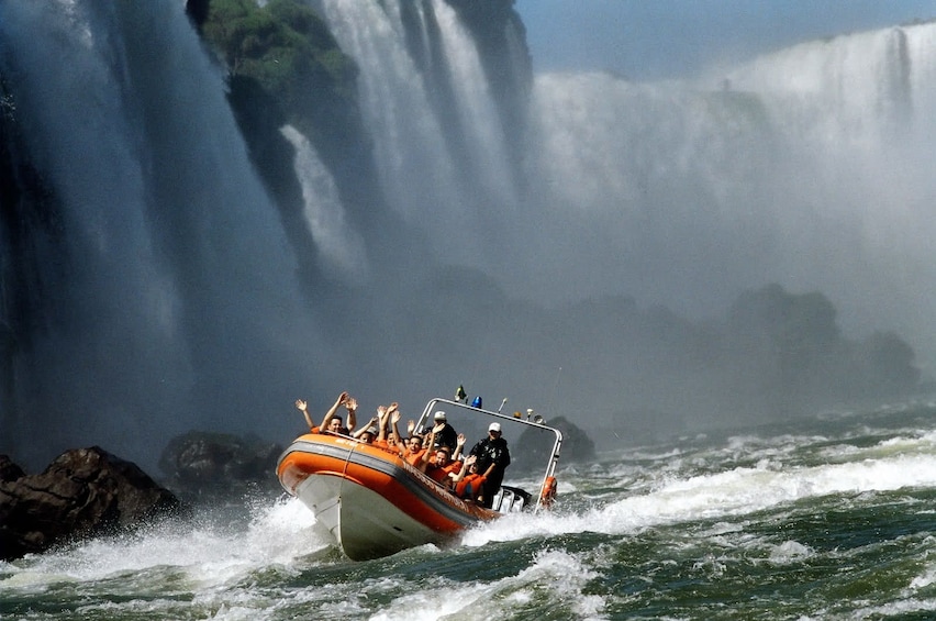 Iguazu Falls Tour with Macuco Speedboat Ride