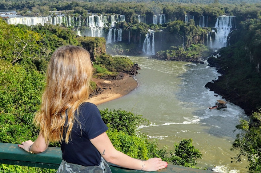 Iguazu Falls Tour with Macuco Speedboat Ride