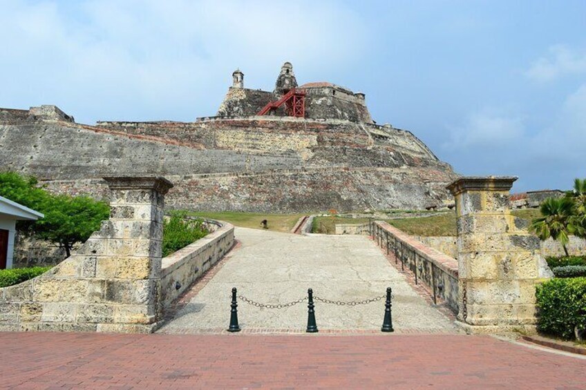 city tours in chiva cultural cartagena