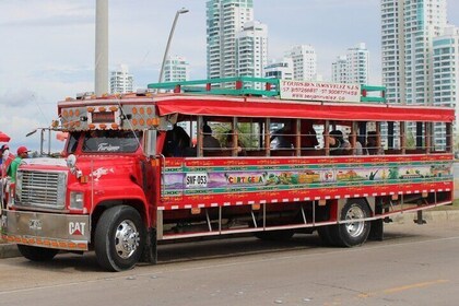 Stadstours in chiva cultureel Cartagena