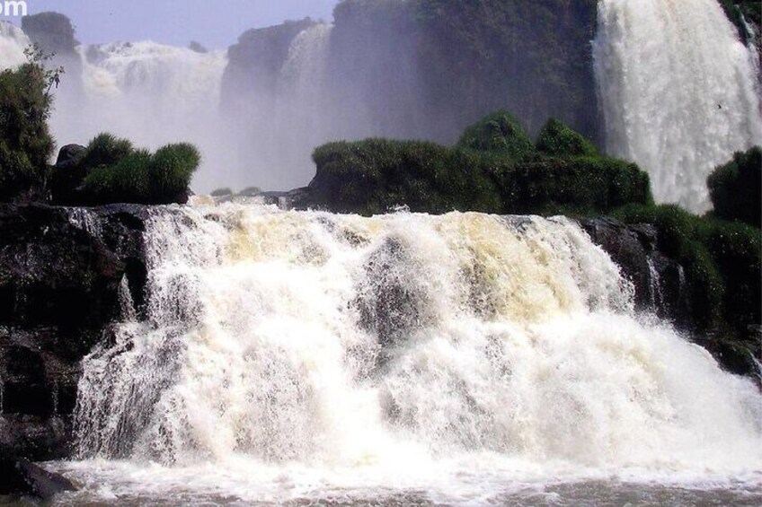 Visit Monday Falls in Paraguay (from Iguazu)