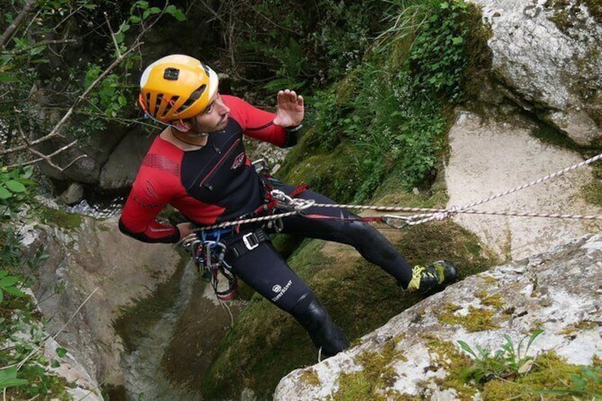 Show item 5 of 6. Canyoning Cabrales