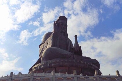 Private Day Tour to Mt Xiqiao from Guangzhou