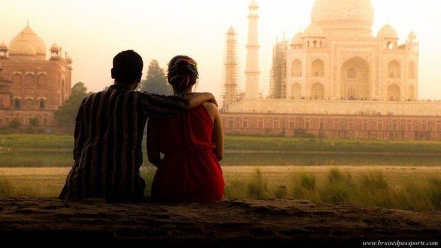 Discover india's Famous 6 Days Golden Triangle tour with Taj mahal