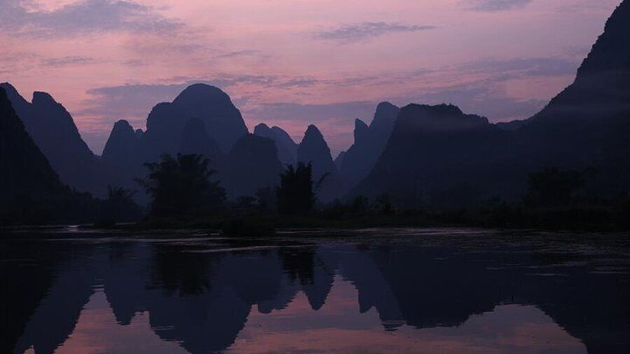 Private Tour: 6-Day Tour from Hong Kong to Yangshuo