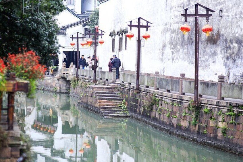Half Day Private Tour to Zhouzhuang Water Town with Boat Ride from Shanghai