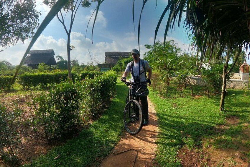 Thalangama Wetland Cycling Tour from Colombo