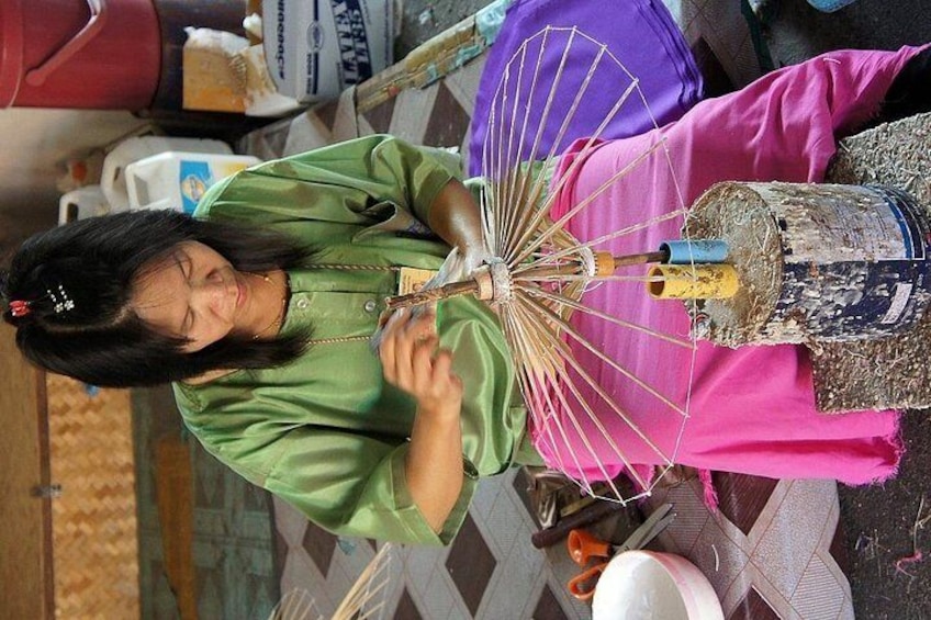 Sankampaeng handicraft village