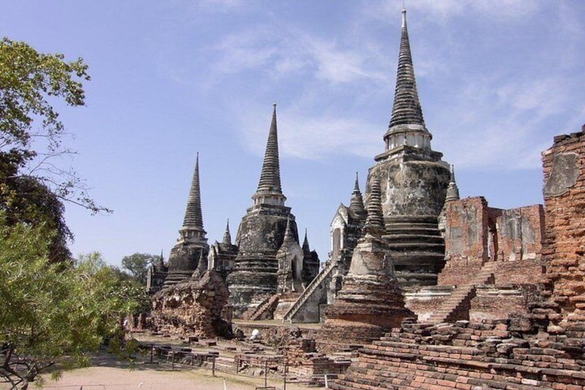 Ayutthaya Full Day Tour with Traditional Lunch by River Cruise (Grand Pearl)