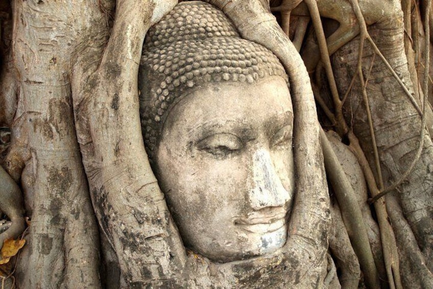 Ayutthaya Full Day Tour with Traditional Lunch by River Cruise (Grand Pearl)