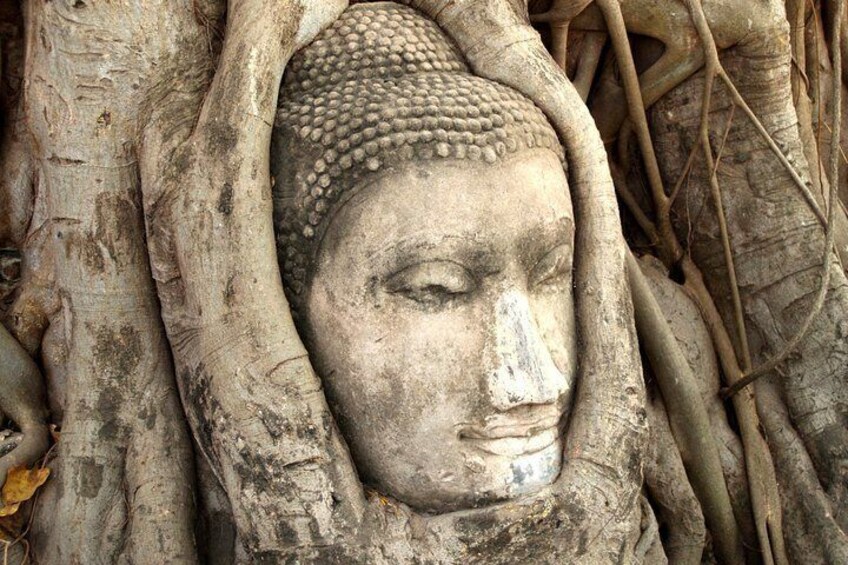 Ayutthaya Full Day Tour with Traditional Lunch by River Cruise (Grand Pearl)