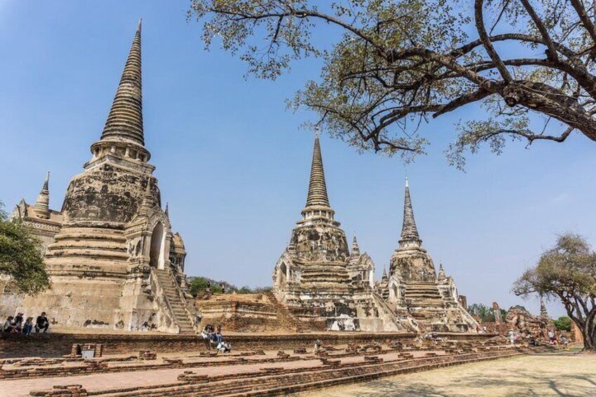 Ayutthaya Full Day Tour with Traditional Lunch by River Cruise (Grand Pearl)