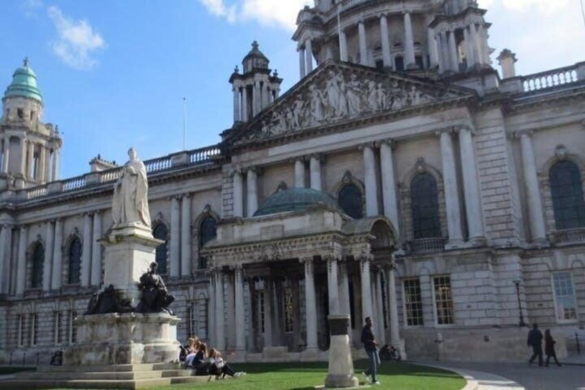 Historical Private Tour in Belfast