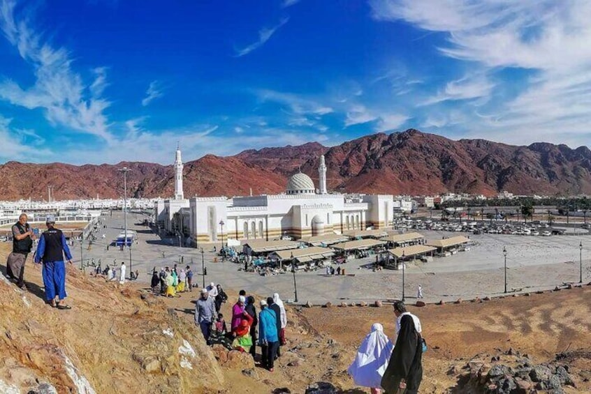 Madinah Holly & Historical Places/ Ziyarates Tour