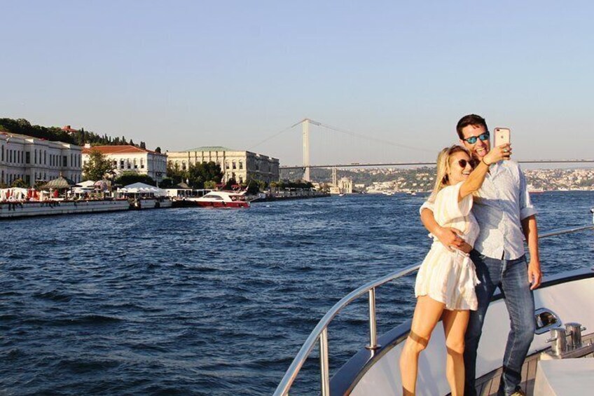 Istanbul Bosphorus Sunset Cruise on Luxury Yacht Scenic Sunset Cruise on the Bosphorus, Istanbul