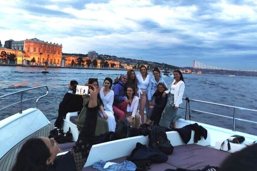 Istanbul Sunset Cruise - Luxurious Yacht Cruise with Live Guide on the Bosphorus