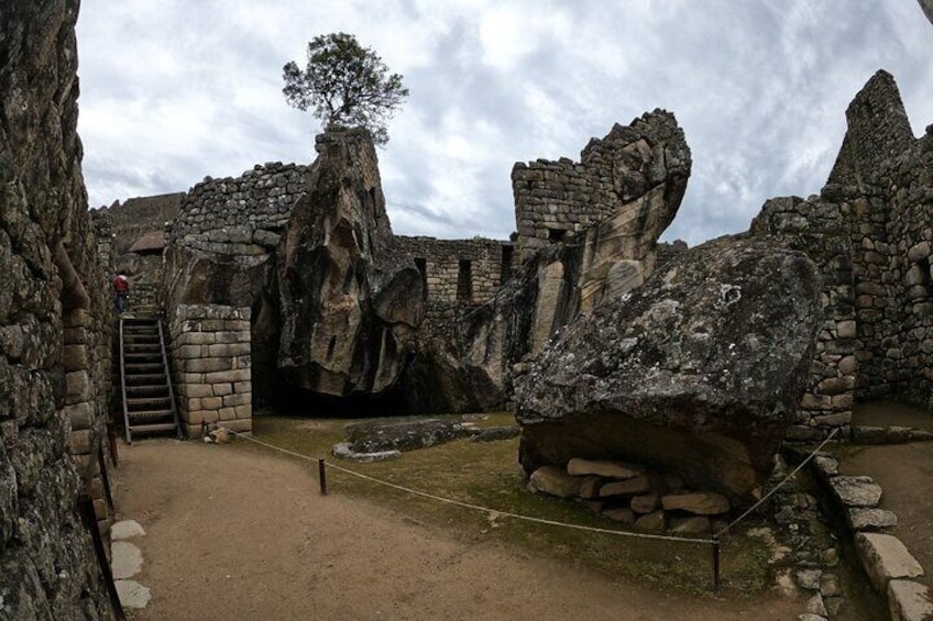 machu Picchu temple of Condor